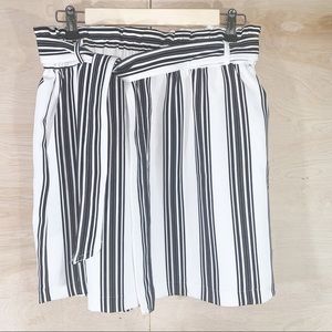 Urban Heritage | Belted Striped Paper Bag Skirt